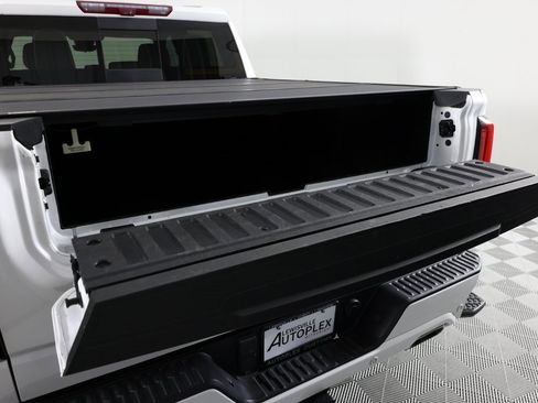 Used 2023 GMC Sierra 1500 Denali Ultimate image 9