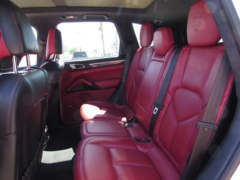 Used 2016 Porsche Cayenne GTS AWD/4WD image 28