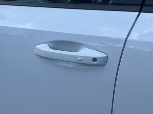 Used 2026 Nissan Kicks SV w/ SV Premium Package FWD image 27