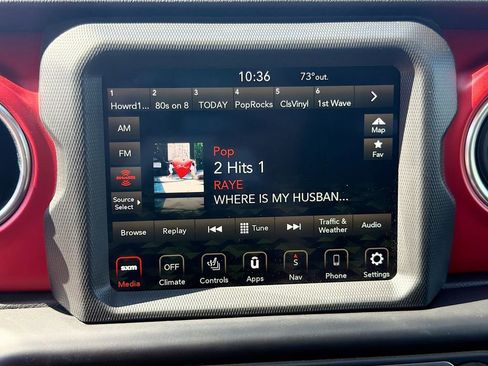 Used 2022 Jeep Wrangler Unlimited Rubicon w/ LED Lighting Group AWD/4WD image 28
