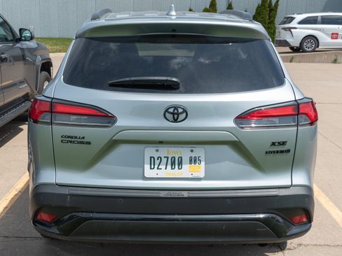 Used 2024 Toyota Corolla Cross AWD Hybrid w/ Convenience Package image 6