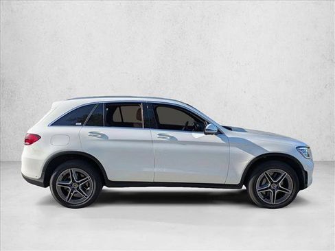 Used 2022 Mercedes-Benz GLC 300 4MATIC image 2