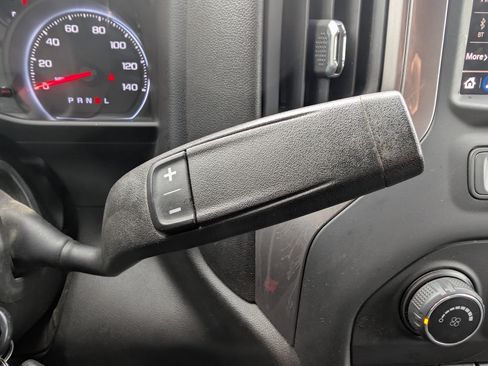 Used 2021 Chevrolet Silverado 2500 Custom w/ Custom Value Package image 30