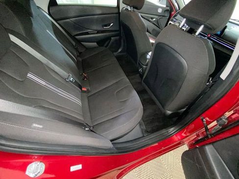 Used 2024 Hyundai Elantra SEL FWD image 32