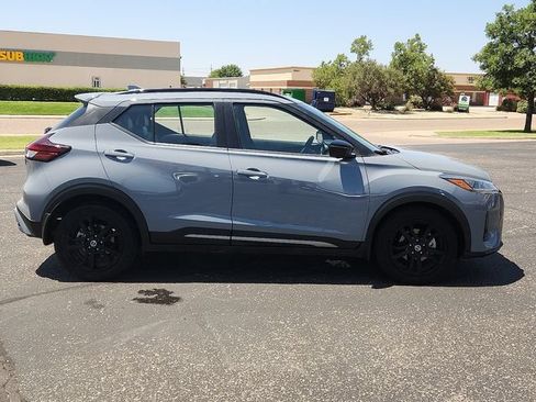 Used 2021 Nissan Kicks SR w/ SR Premium Package FWD image 5