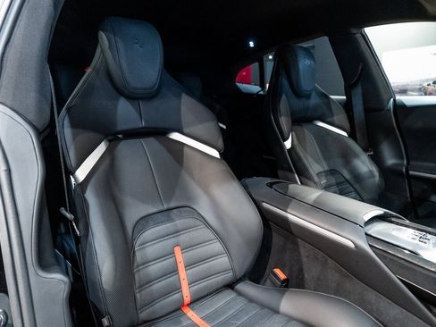Used 2023 Ferrari Purosangue image 39