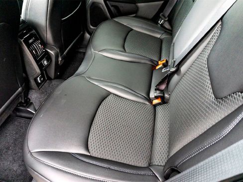 New 2026 Jeep Compass Latitude image 18