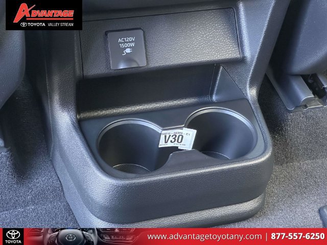 Used 2026 Toyota Sienna XSE FWD image 16