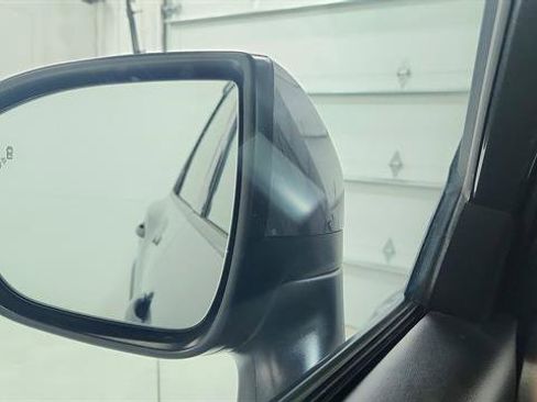 Used 2025 Nissan Pathfinder Rock Creek image 13