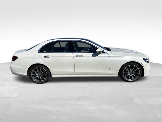 Used 2022 Mercedes-Benz E 450 4MATIC Sedan image 2