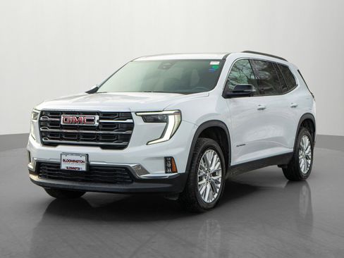 Used 2024 GMC Acadia Elevation image 3