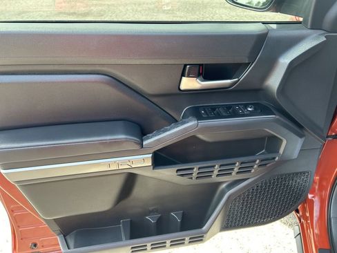 Used 2025 Toyota Tacoma TRD Sport w/ TRD Sport Premium Package AWD/4WD image 15