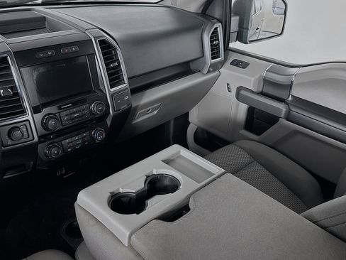 Used 2016 Ford F150 XLT w/ Equipment Group 302A Luxury image 22