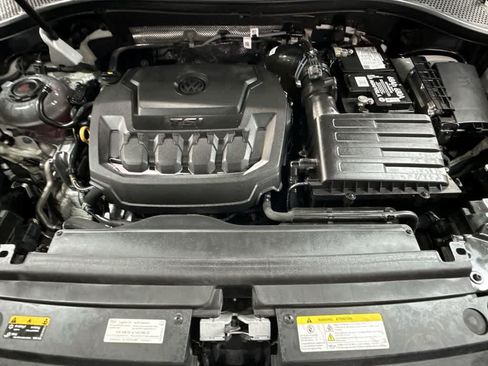 Certified 2023 Volkswagen Tiguan SE R-Line FWD image 12