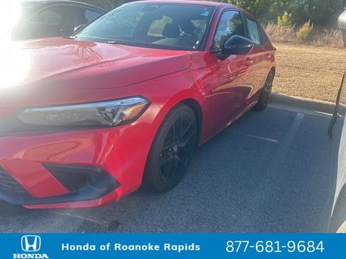 Used 2022 Honda Civic Sport image 1