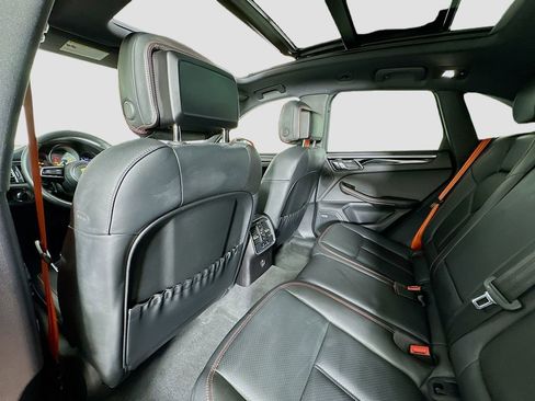 Used 2023 Porsche Macan S image 24