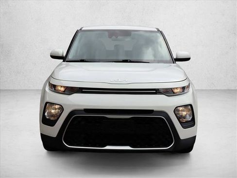 Used 2022 Kia Soul LX w/ Technology Package FWD image 3