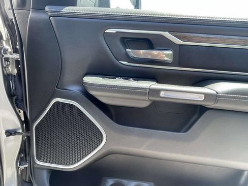 Used 2019 RAM 1500 Laramie AWD/4WD image 29