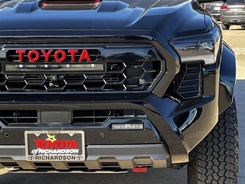 Used 2025 Toyota Tacoma TRD Pro image 8