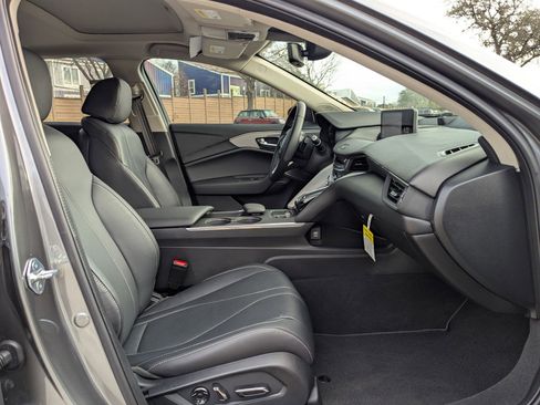 Certified 2025 Acura TLX w/ Technology Package image 27