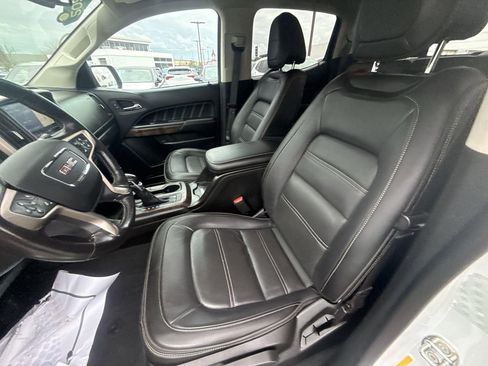 Certified 2022 GMC Canyon Denali image 24
