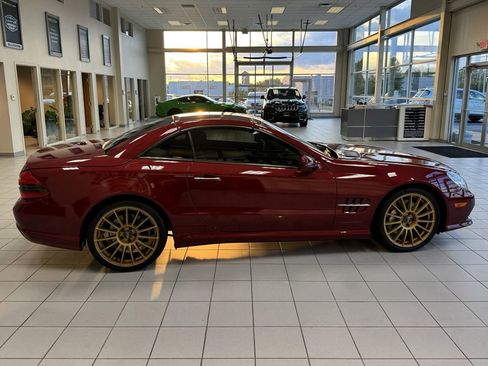 Used 2011 Mercedes-Benz SL 550 image 8