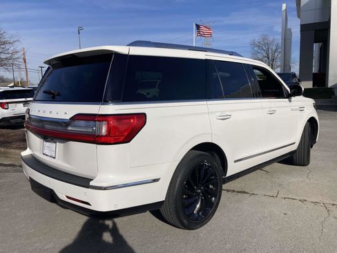 Used 2021 Lincoln Navigator Reserve image 3
