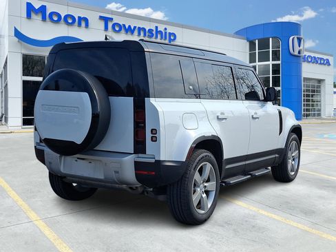 Used 2024 Land Rover Defender 110 S image 6