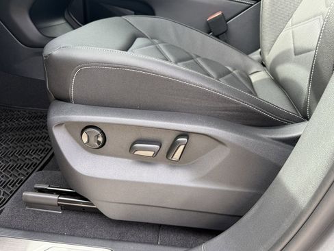 New 2026 Volkswagen Atlas SE image 12