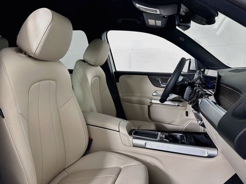 New 2026 Mercedes-Benz GLB 250 image 6