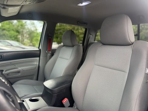 Used 2015 Toyota Tacoma 4x4 Double Cab w/ TRD Off-Road Package image 8