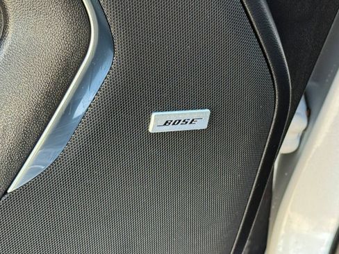 Used 2022 GMC Yukon XL SLT w/ SLT Premium Package AWD/4WD image 33