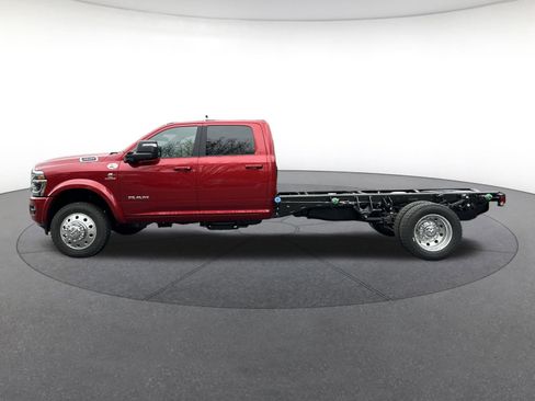 New 2026 RAM 4500 4x4 Crew Cab DRW image 2
