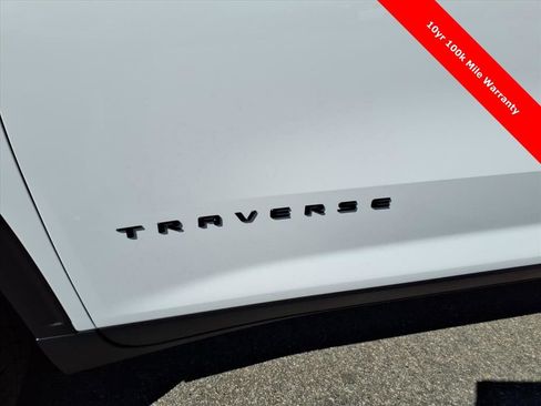 New 2026 Chevrolet Traverse LT w/ Midnight/Sport Edition image 9