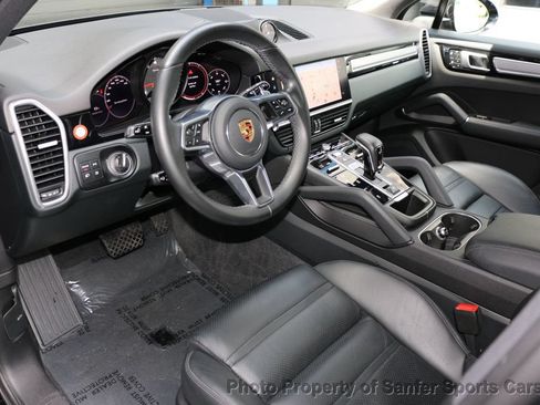 Used 2022 Porsche Cayenne Platinum Edition AWD/4WD image 22