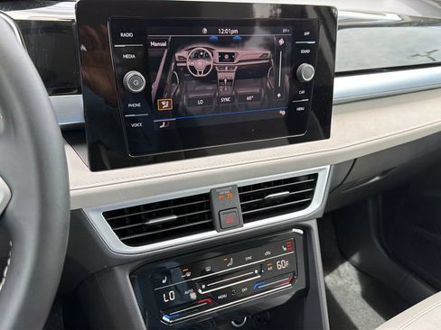 New 2026 Volkswagen Taos SE FWD image 32