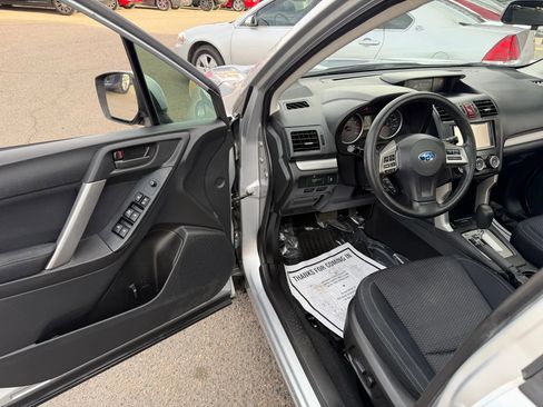 Used 2015 Subaru Forester 2.5i Premium w/ All-Weather Package image 12