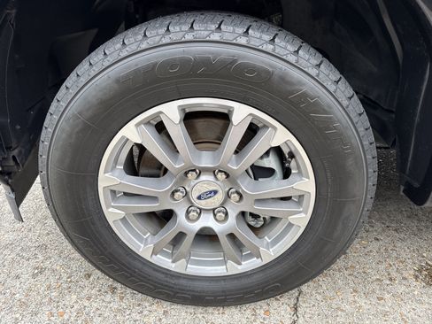 Used 2019 Ford F150 Lariat RWD image 10