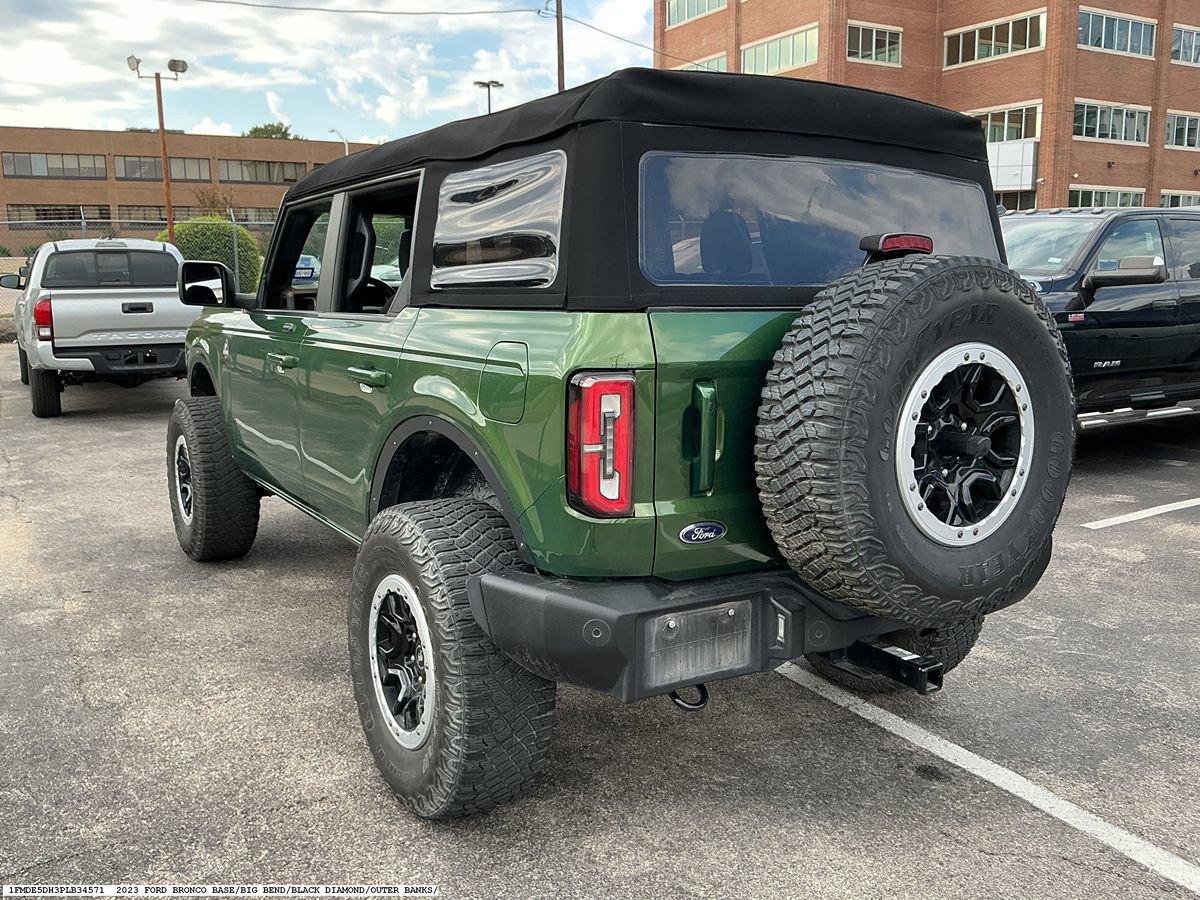 Used 2023 Ford Bronco Outer Banks w/ Sasquatch Package AWD/4WD image 5