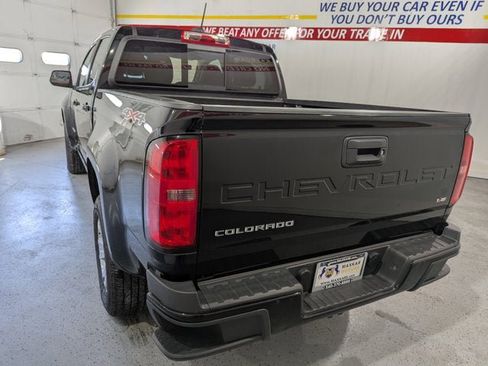 Used 2022 Chevrolet Colorado LT w/ LT Convenience Package image 5