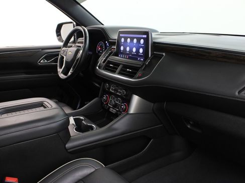 Used 2021 Chevrolet Tahoe Premier w/ Premium Package RWD image 27
