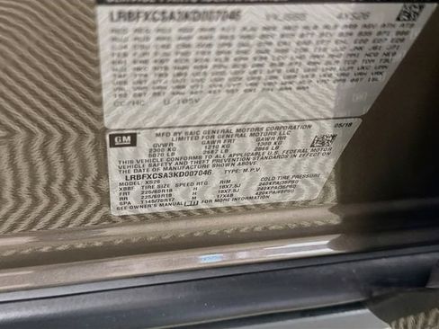 Used 2019 Buick Envision Essence FWD image 33
