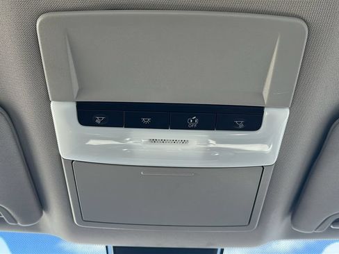 Used 2025 Nissan Altima 2.5 SV FWD image 29