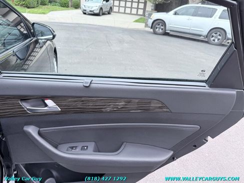 Used 2015 Hyundai Sonata Limited w/ Option Group 06 image 36