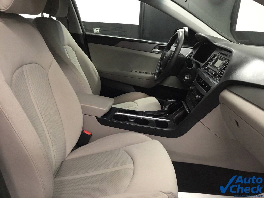 Used 2017 Hyundai Sonata SE FWD image 37