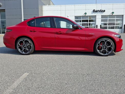 New 2026 Alfa Romeo Giulia AWD image 10