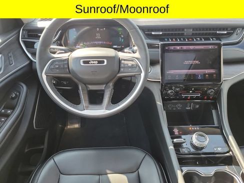 Used 2023 Jeep Grand Cherokee 4WD 4xe image 8