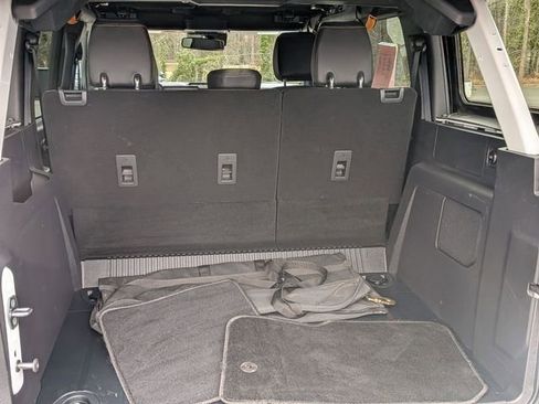 Used 2024 Ford Bronco Badlands image 32