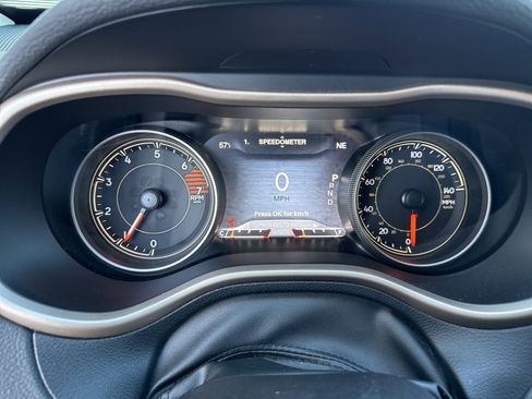 Used 2016 Jeep Cherokee Limited image 29