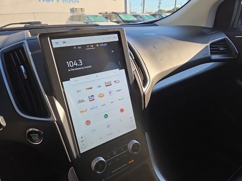 Used 2024 Ford Edge SEL image 24